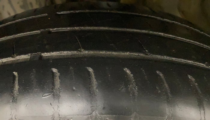 2013 Renault Pulse RXZ PETROL, Petrol, Manual, 1,09,753 km, Left Front Tyre Tread