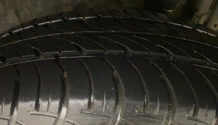 2013 Renault Pulse RXZ PETROL, Petrol, Manual, 1,09,753 km, Left Rear Tyre Tread