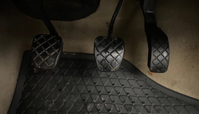 2014 Volkswagen Vento HIGHLINE DIESEL 1.6, Diesel, Manual, 80,634 km, Pedals