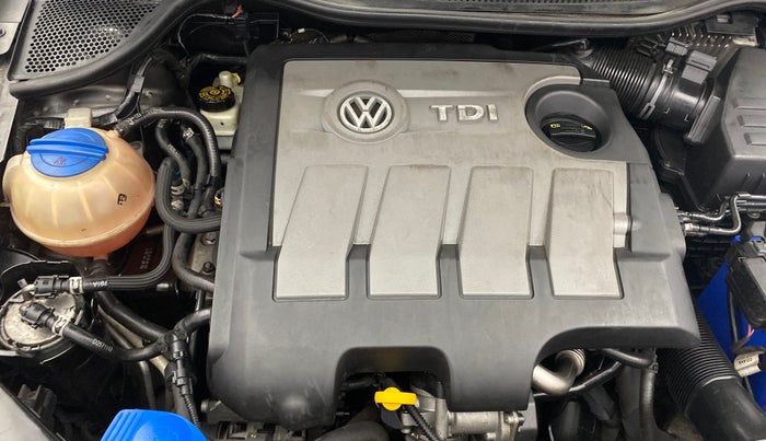 2014 Volkswagen Vento HIGHLINE DIESEL 1.6, Diesel, Manual, 80,634 km, Engine View - Right