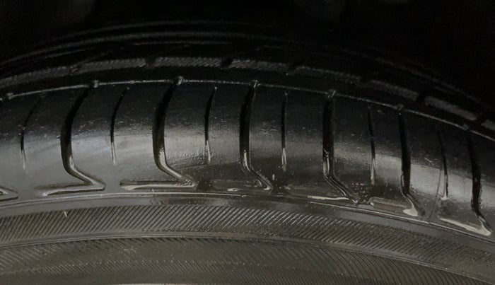 2019 Hyundai GRAND I10 NIOS ASTA 1.2 KAPPA VTVT, Petrol, Manual, 71,089 km, Left Front Tyre Tread