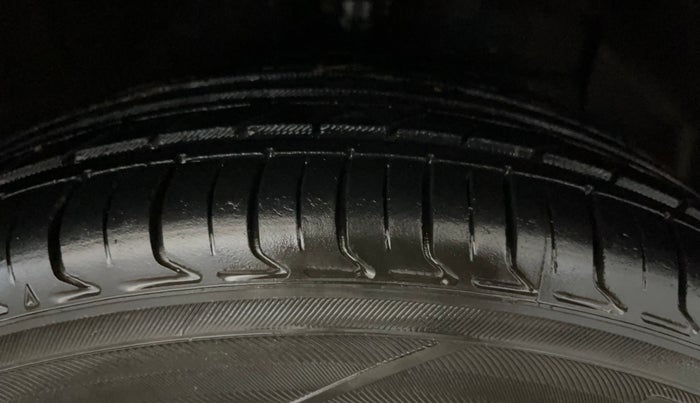 2019 Hyundai GRAND I10 NIOS ASTA 1.2 KAPPA VTVT, Petrol, Manual, 71,089 km, Right Front Tyre Tread