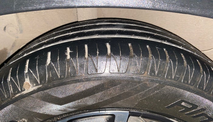 2021 KIA SONET HTX 1.0 IMT, Petrol, Manual, 39,012 km, Right Rear Tyre Tread