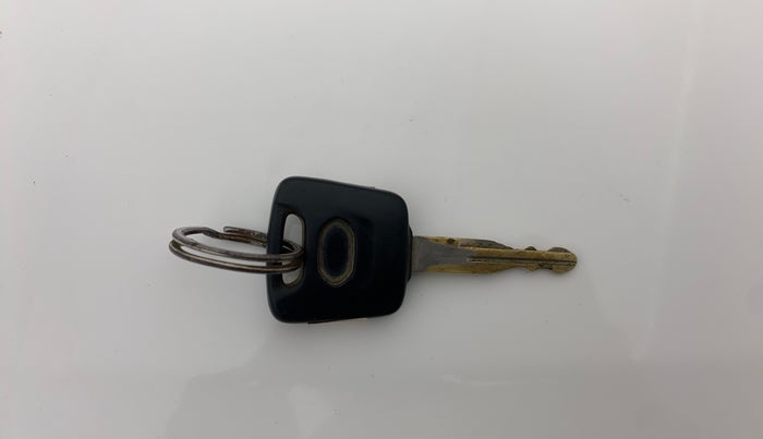 2017 Datsun Go Plus T, Petrol, Manual, 1,44,171 km, Key Close Up