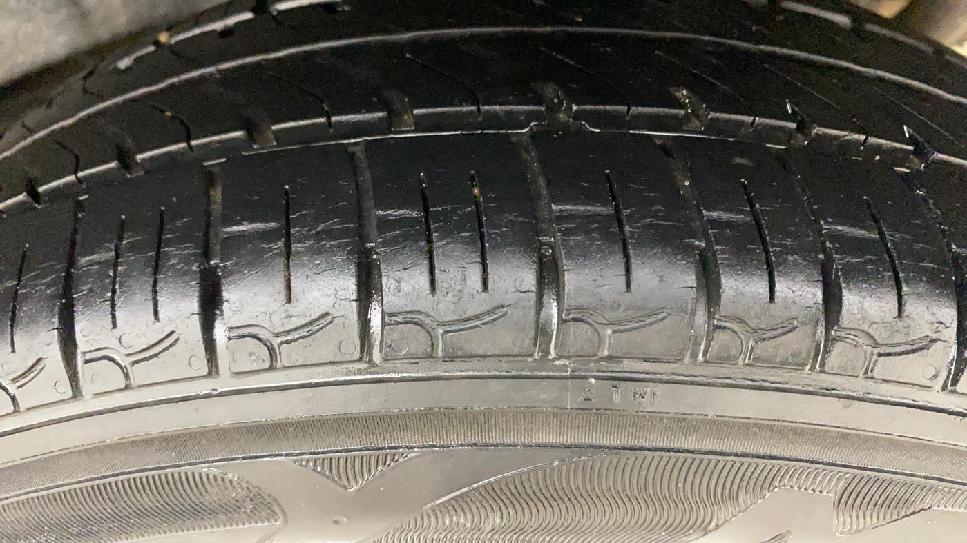 2017 Datsun Go Plus T, Petrol, Manual, 1,44,290 km, Left Rear Tyre Tread