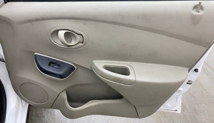 2017 Datsun Go Plus T, Petrol, Manual, 1,44,171 km, Driver Side Door Panels Control