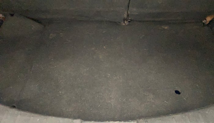 2017 Maruti Wagon R 1.0 VXI AMT, Petrol, Automatic, 79,888 km, Boot Inside