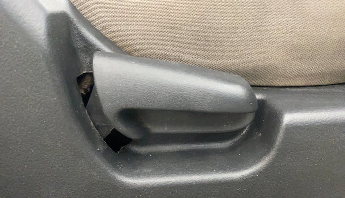 2017 Maruti Wagon R 1.0 VXI AMT, Petrol, Automatic, 79,888 km, Driver Side Adjustment Panel