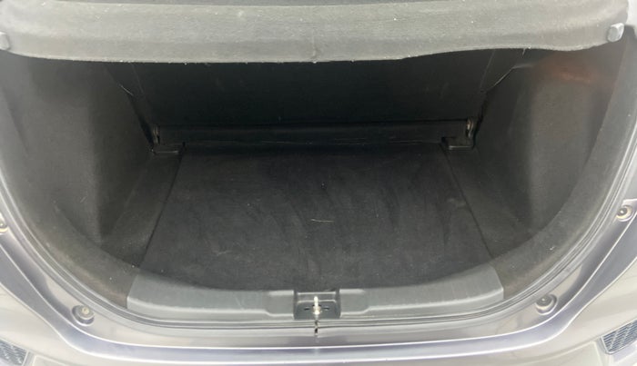 2019 Honda Jazz 1.2 VX AT, Petrol, Automatic, 8,652 km, Boot Inside