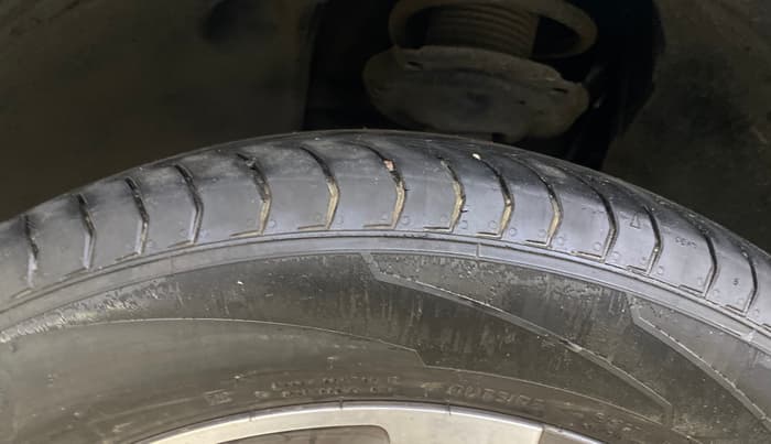 2022 Volkswagen TAIGUN TOPLINE 1.0 TSI AT, Petrol, Automatic, 15,106 km, Left Front Tyre Tread