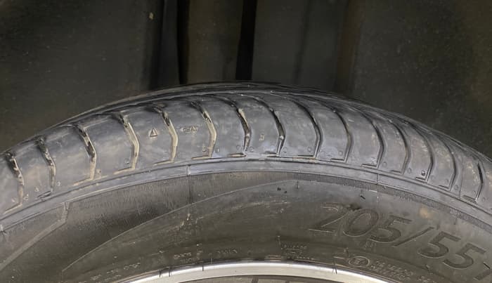 2022 Volkswagen TAIGUN TOPLINE 1.0 TSI AT, Petrol, Automatic, 15,106 km, Right Rear Tyre Tread