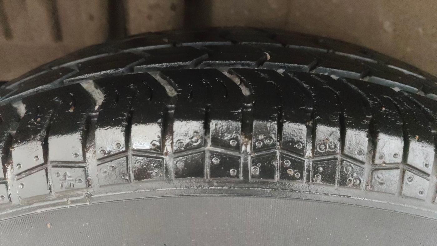 2017 Maruti Swift VXI, Petrol, Manual, 40,844 km, Right Rear Tyre Tread