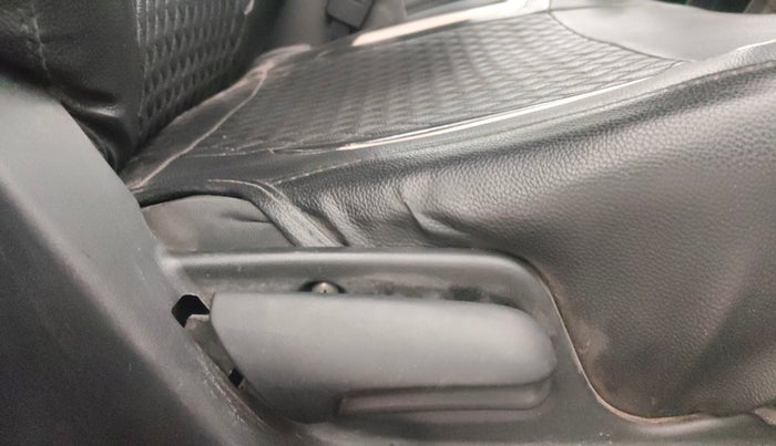 2017 Maruti Swift VXI, Petrol, Manual, 40,784 km, Driver Side Adjustment Panel