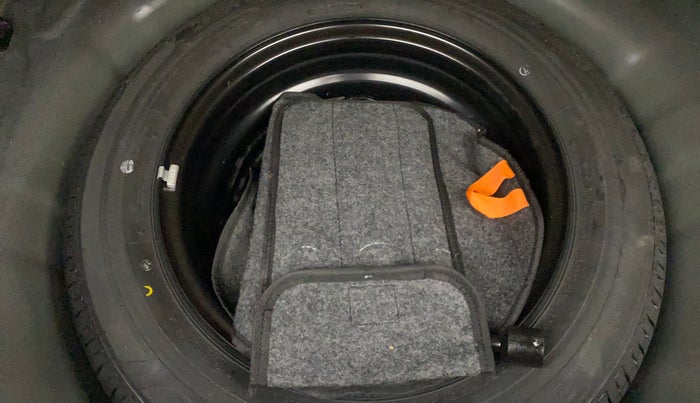 2023 Hyundai NEW I20 ASTA 1.2 MT, Petrol, Manual, 33,057 km, Spare Tyre