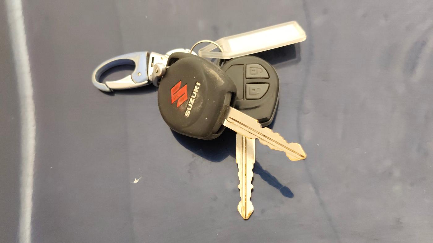 2022 Maruti Swift VXI AMT, Petrol, Automatic, 54,786 km, Key Close Up