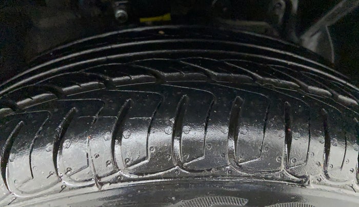 2014 Ford Ecosport 1.0 ECOBOOST TITANIUM, Petrol, Manual, 49,944 km, Right Front Tyre Tread