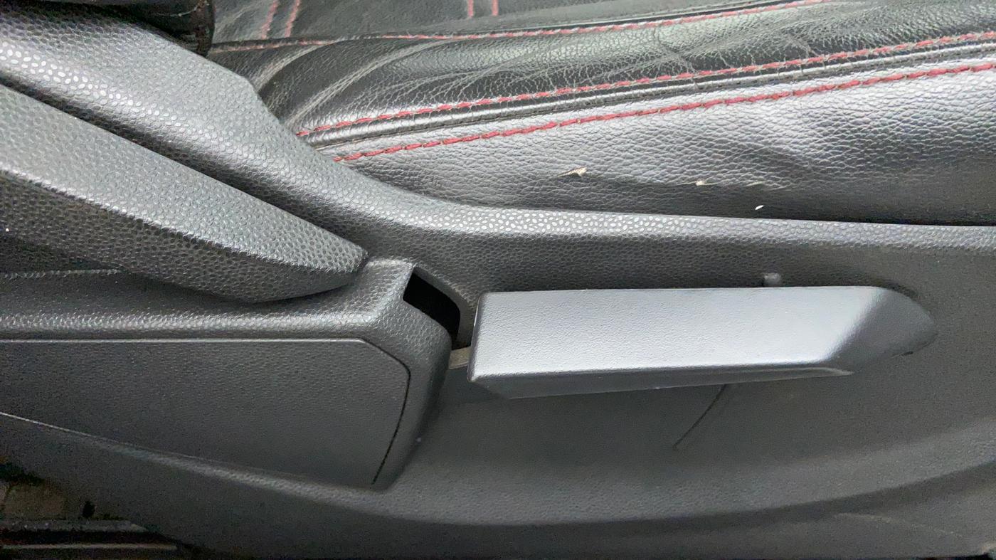 2014 Ford Ecosport 1.0 ECOBOOST TITANIUM, Petrol, Manual, 49,944 km, Driver Side Adjustment Panel