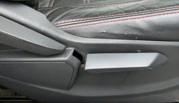 2014 Ford Ecosport 1.0 ECOBOOST TITANIUM, Petrol, Manual, 49,944 km, Driver Side Adjustment Panel