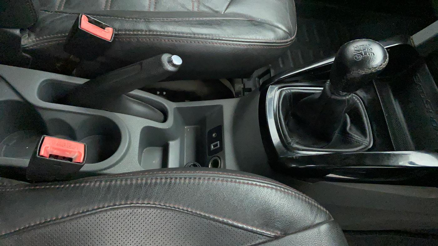 2014 Ford Ecosport 1.0 ECOBOOST TITANIUM, Petrol, Manual, 49,944 km, Gear Lever