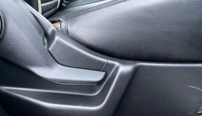 2019 Maruti New Wagon-R ZXI 1.2L AGS, Petrol, Automatic, 27,768 km, Driver Side Adjustment Panel