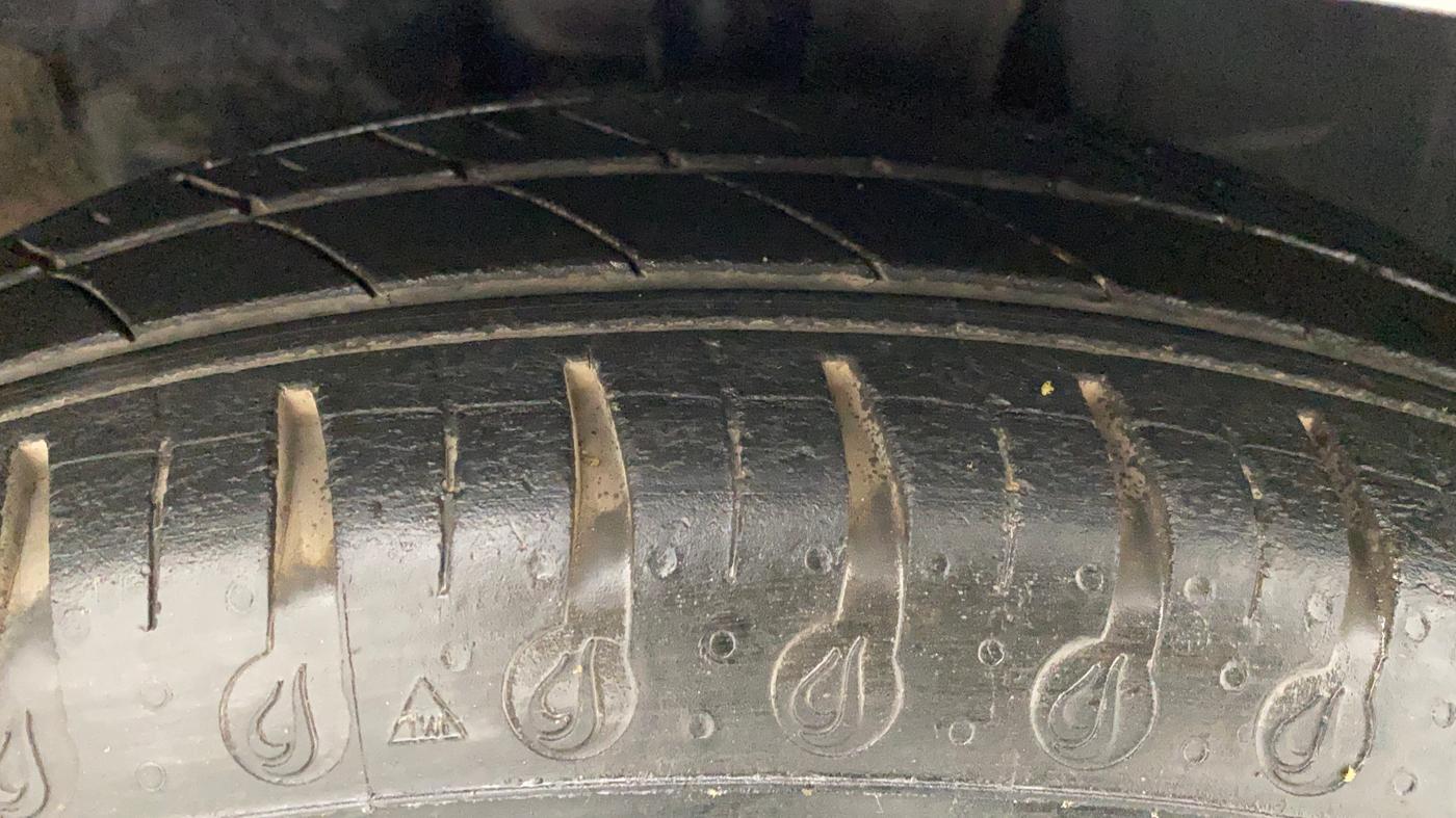 2020 Datsun Redi Go T(O) 1.0 AMT, Petrol, Automatic, 11,377 km, Right Front Tyre Tread