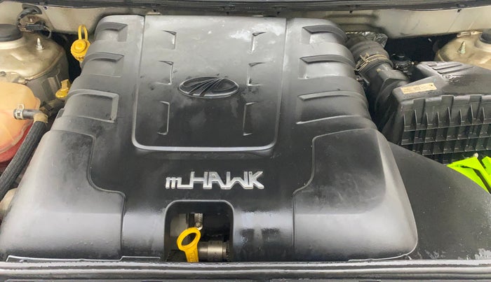 2018 Mahindra XUV500 W7, Diesel, Manual, 90,668 km, Engine View