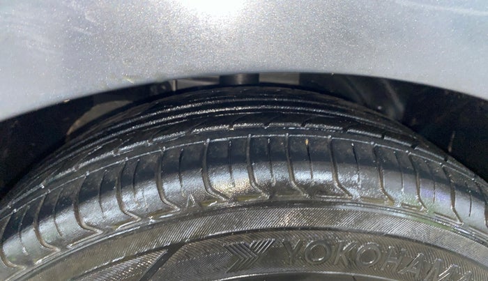 2017 Ford Figo Aspire TREND 1.2 PETROL, Petrol, Manual, 91,618 km, Right Front Tyre Tread