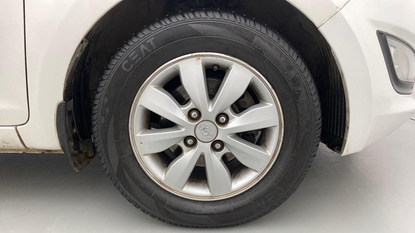 2012 Hyundai i20 SPORTZ 1.2, CNG, Manual, 1,08,440 km, Right Front Wheel