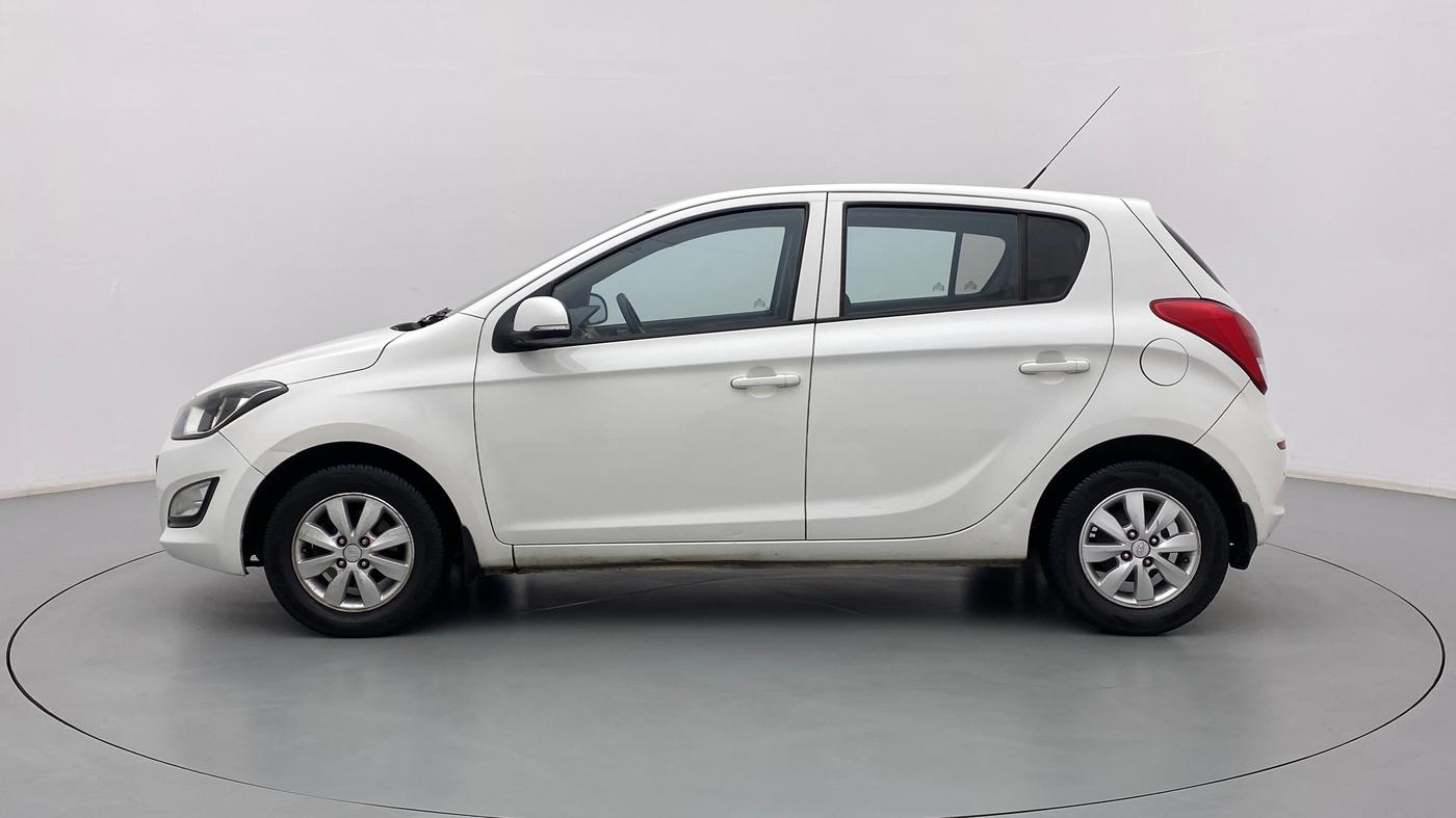 2012 Hyundai i20 SPORTZ 1.2, CNG, Manual, 1,08,440 km, Left Side