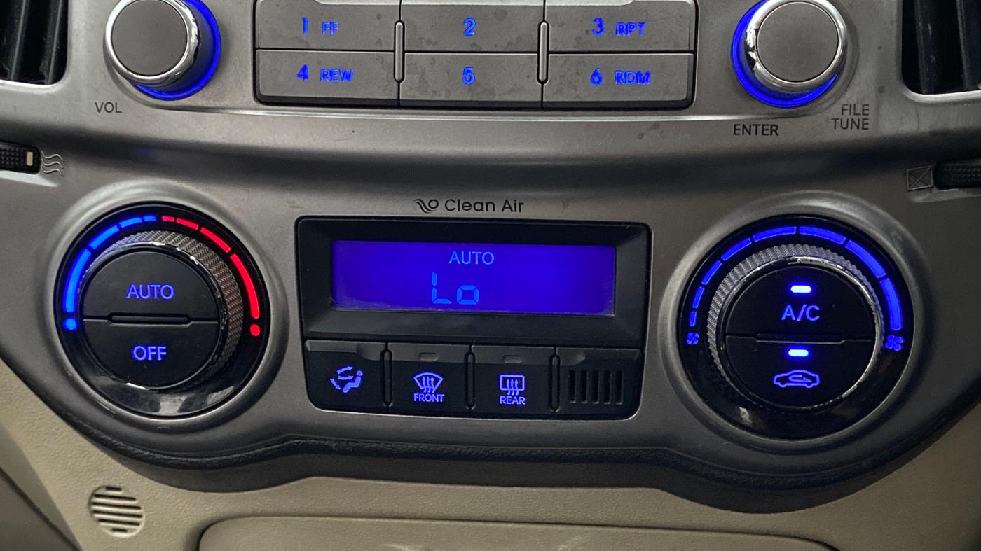 2012 Hyundai i20 SPORTZ 1.2, CNG, Manual, 1,08,440 km, Automatic Climate Control