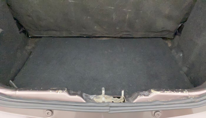 2016 Tata Tiago XZ PETROL, Petrol, Manual, 70,335 km, Boot Inside