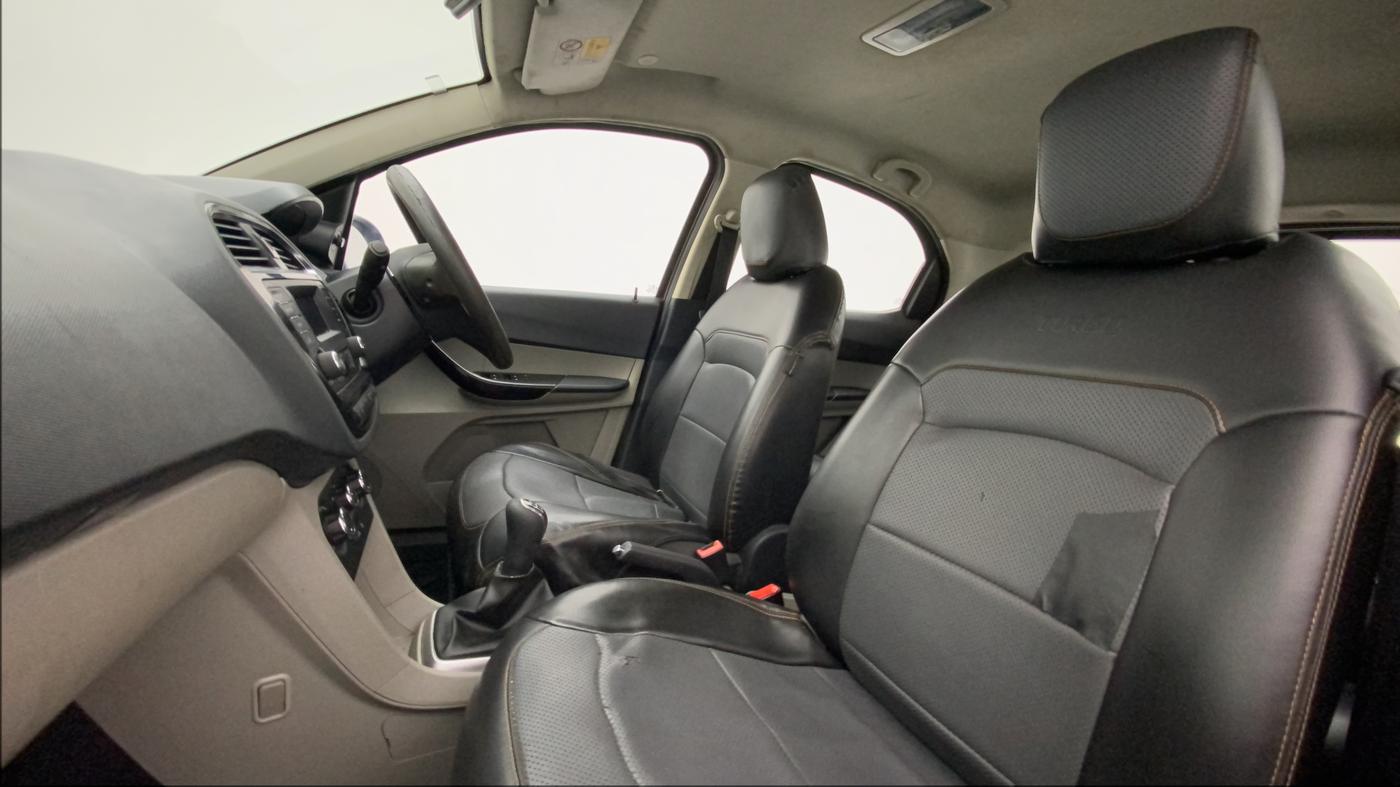 2016 Tata Tiago XZ PETROL, Petrol, Manual, 70,335 km, Right Side Front Door Cabin