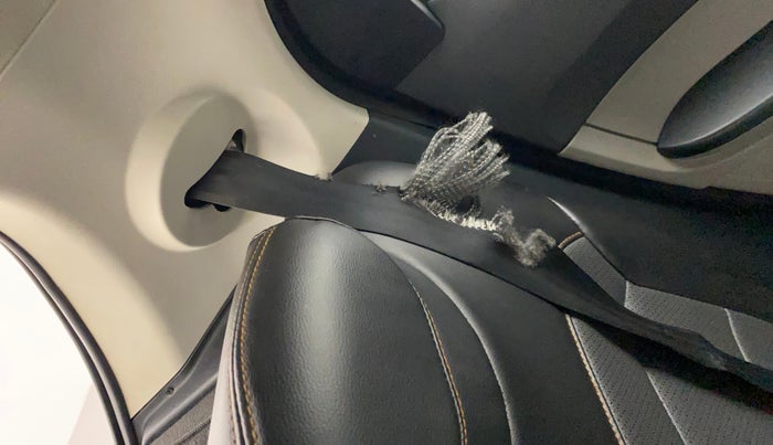 2016 Tata Tiago XZ PETROL, Petrol, Manual, 70,335 km, Second-row left seat - Retractor not working