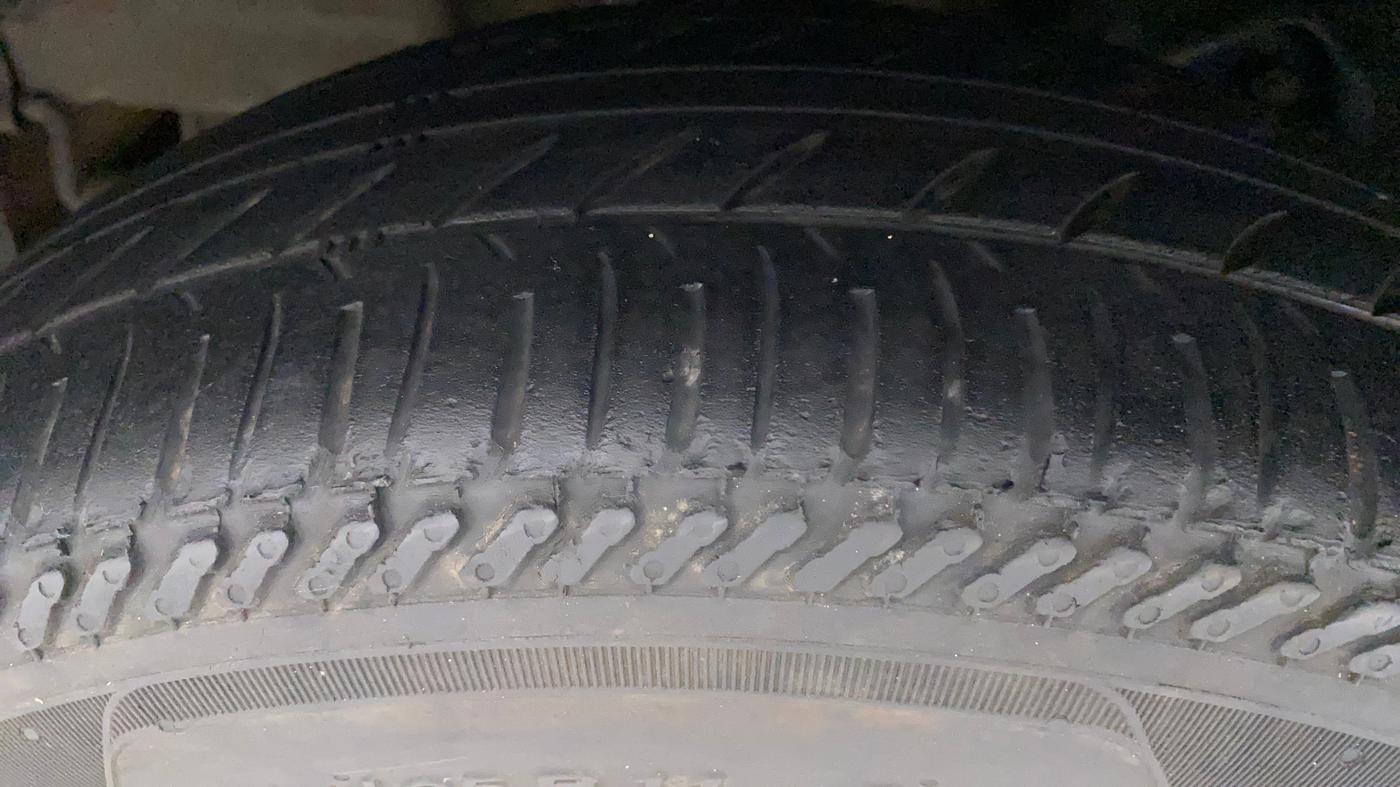 2016 Tata Tiago XZ PETROL, Petrol, Manual, 70,335 km, Right Rear Tyre Tread