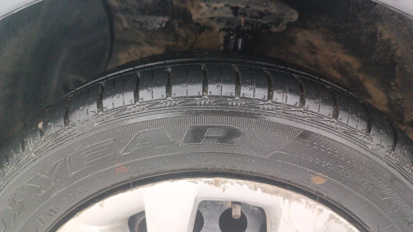 2014 Hyundai Grand i10 SPORTZ 1.2 KAPPA VTVT, Petrol, Manual, 49,273 km, Left Front Tyre Tread