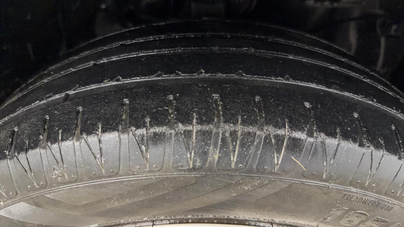 2014 Honda Amaze 1.2L I-VTEC S, Petrol, Manual, 95,687 km, Right Front Tyre Tread