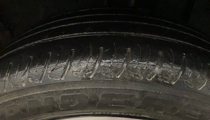 2022 Nissan MAGNITE XV TURBO CVT, Petrol, Automatic, 33,823 km, Left Rear Tyre Tread