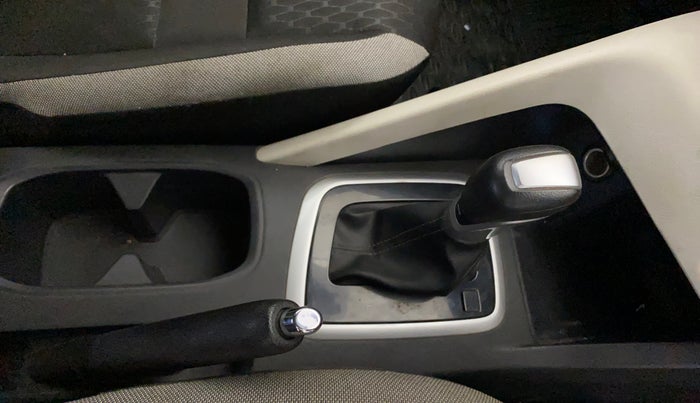 2022 Nissan MAGNITE XV TURBO CVT, Petrol, Automatic, 33,823 km, Gear Lever