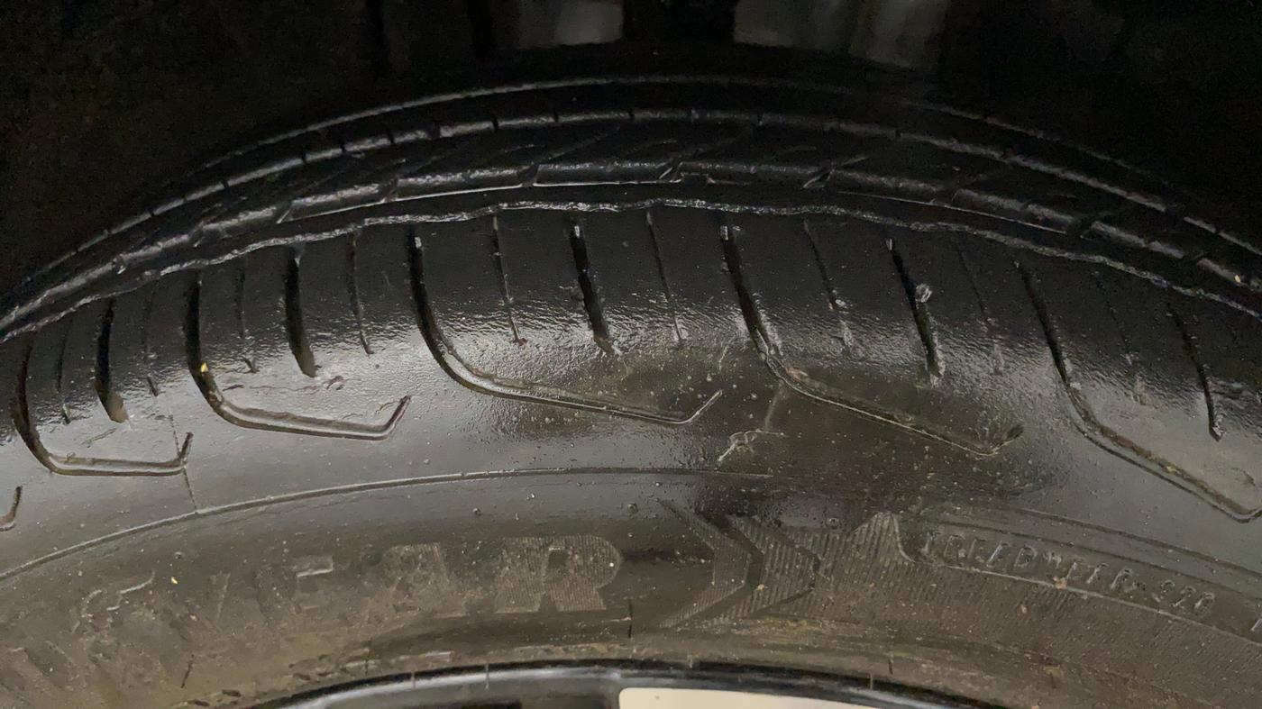 2022 Nissan MAGNITE XV TURBO CVT, Petrol, Automatic, 33,922 km, Right Front Tyre Tread