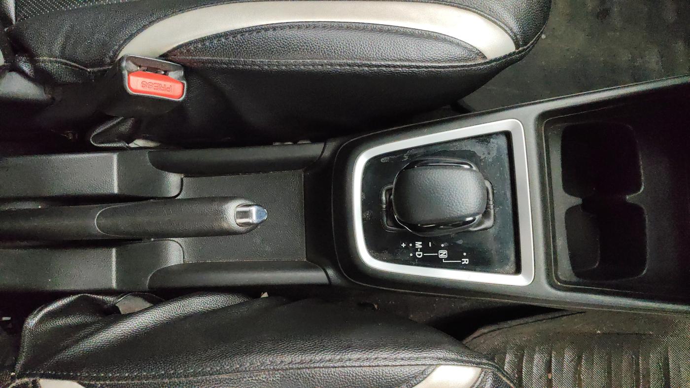 2018 Maruti Swift VXI AMT, Petrol, Automatic, 46,754 km, Gear Lever