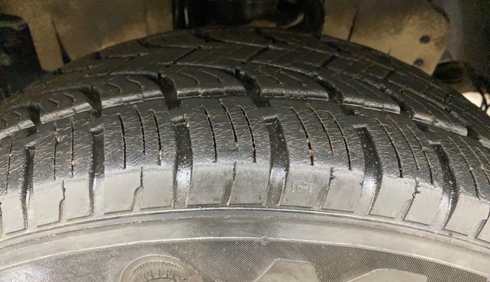 2021 Mahindra Scorpio S3 PLUS, Diesel, Manual, 24,774 km, Left Front Tyre Tread