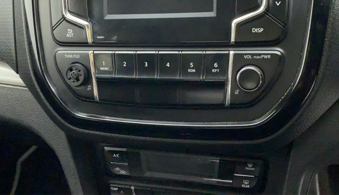 2019 Maruti Vitara Brezza ZDI AMT, Diesel, Automatic, 89,722 km, Infotainment system - Button has minor damage