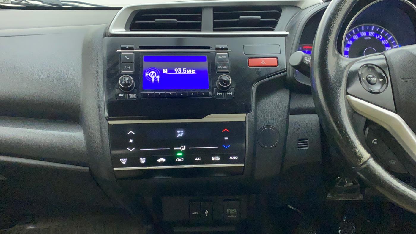 2015 Honda Jazz 1.2L I-VTEC V, Petrol, Manual, 90,609 km, Air Conditioner