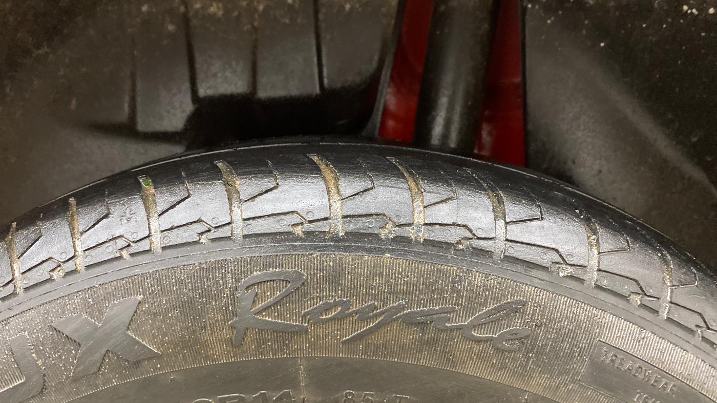 2022 Maruti Swift VXI, Petrol, Manual, 40,355 km, Left Rear Tyre Tread