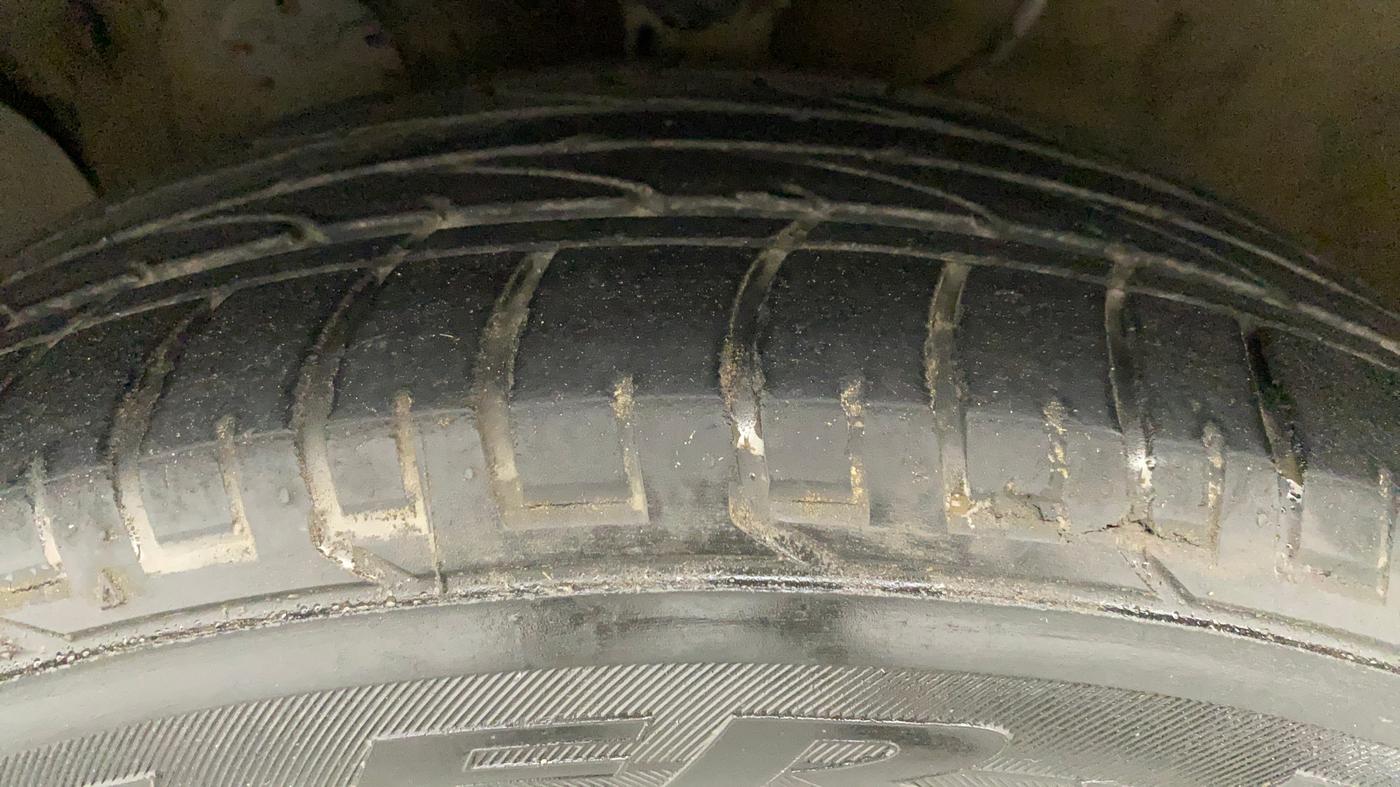 2017 Hyundai Creta SX PLUS AT 1.6 PETROL, Petrol, Automatic, 72,555 km, Left Front Tyre Tread