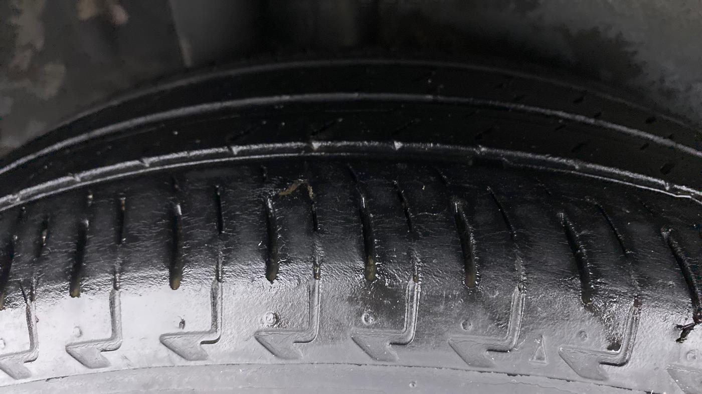 2019 Maruti IGNIS ZETA 1.2 K12 AMT, Petrol, Automatic, 47,406 km, Right Rear Tyre Tread