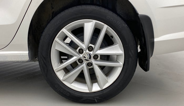 2017 Skoda Rapid Style 1.5 TDI AT, Diesel, Automatic, 88,556 km, Left Rear Wheel