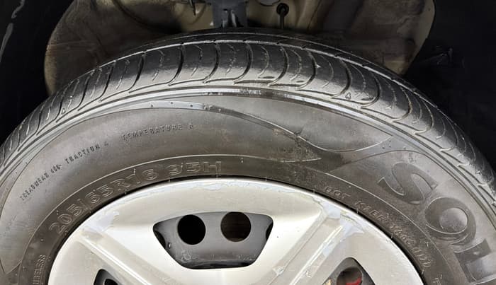 2021 KIA SELTOS HTE 1.5 PETROL, Petrol, Manual, 41,469 km, Right Front Tyre Tread