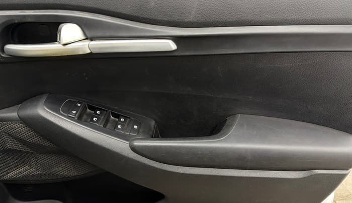 2021 KIA SELTOS HTE 1.5 PETROL, Petrol, Manual, 41,469 km, Driver Side Door Panels Control