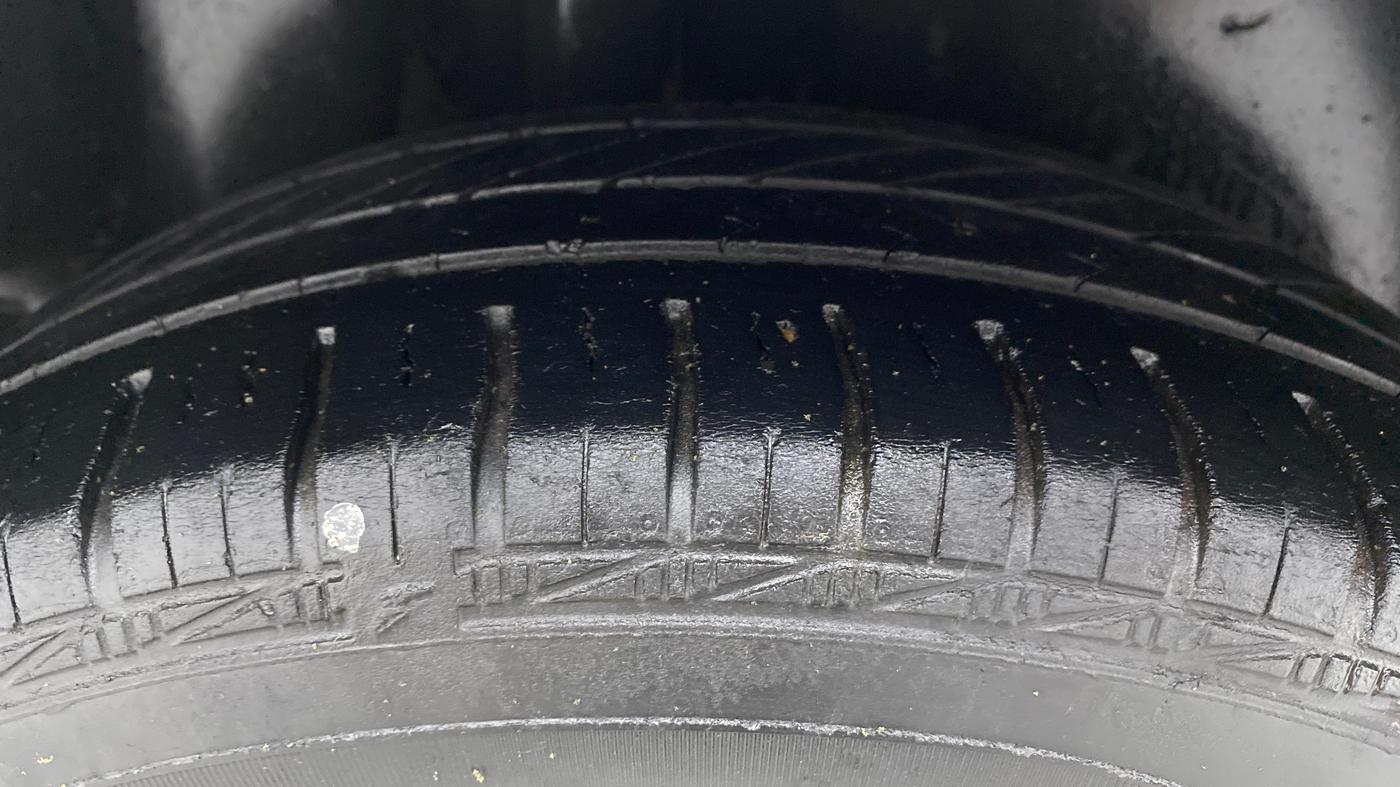 2019 Volkswagen Ameo TRENDLINE 1.0L, CNG, Manual, 82,549 km, Right Rear Tyre Tread